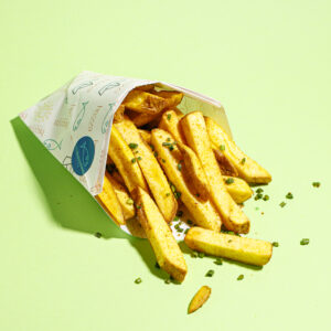 Patate fritte, bottarga, erba cipollina